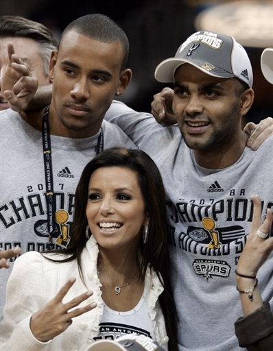 国王完成对 国王完成对